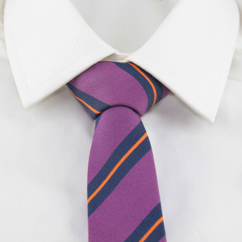 Cravate en popeline de soie violette motif club